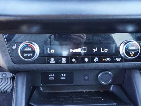Used 2025 Mitsubishi Outlander SE AWD/4WD image 22