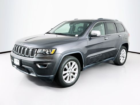 Used 2017 Jeep Grand Cherokee Limited w/ Trailer Tow Group IV AWD/4WD image 3