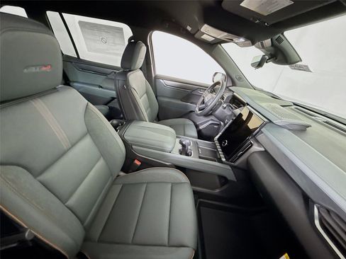 New 2026 GMC Acadia AT4 w/ Luxury Package AWD/4WD image 24