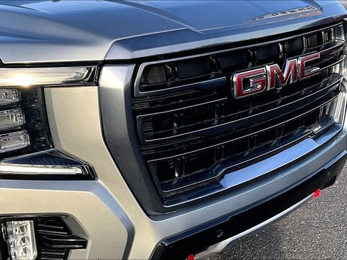 Used 2024 GMC Yukon AT4 image 33