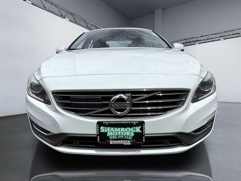 Used 2016 Volvo S60 T5 Inscription Platinum FWD image 10