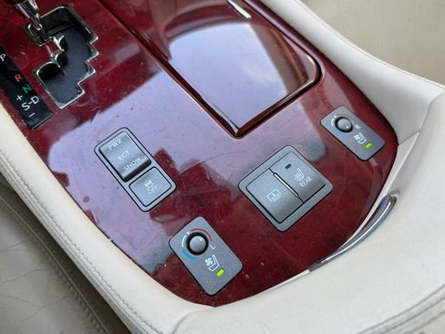 Used 2011 Lexus LS 460 w/ Luxury Value Edition RWD image 15