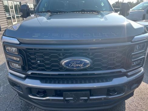Used 2023 Ford F250 Lariat w/ Lariat Ultimate Package AWD/4WD image 2