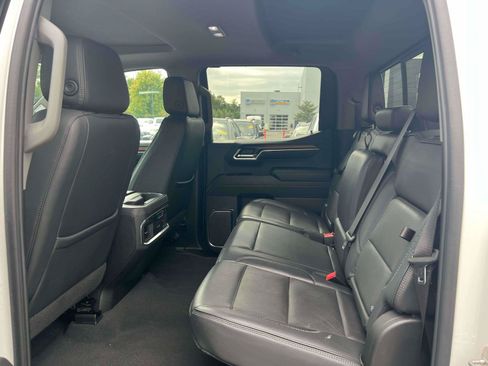 Used 2024 GMC Sierra 1500 Denali w/ Technology Package AWD/4WD image 30