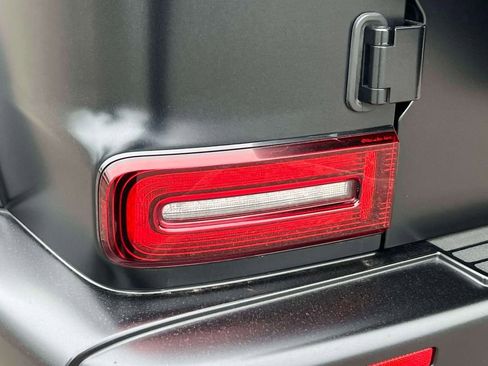 Used 2024 Mercedes-Benz G 550 image 11