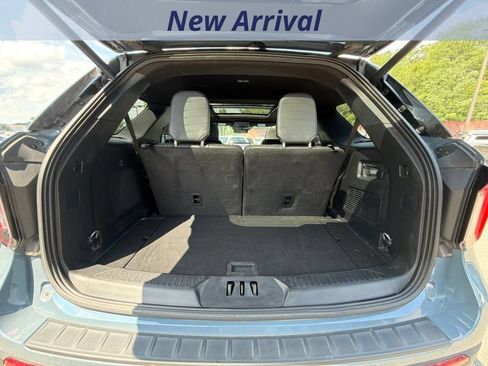 Used 2025 Ford Explorer ST AWD/4WD image 11
