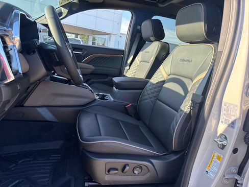New 2026 GMC Canyon Denali AWD/4WD image 14