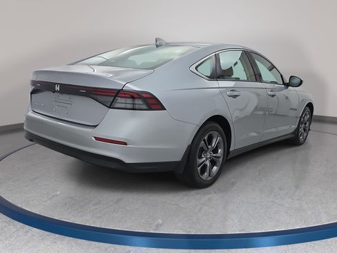 Certified 2023 Honda Accord EX image 5