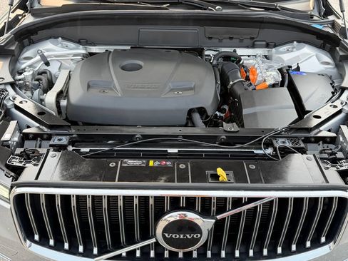 Certified 2023 Volvo XC60 T8 Core AWD/4WD image 39