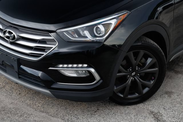 Used 2018 Hyundai Santa Fe Sport w/ 2.0T Ultimate Tech Package 05 AWD/4WD image 29