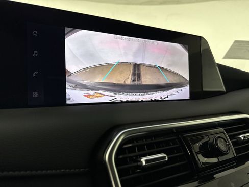 New 2026 Nissan Armada SV image 7