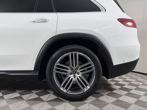 Used 2025 Mercedes-Benz GLS 450 4MATIC image 30