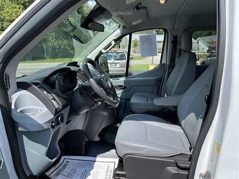 Used 2018 Ford Transit 150 XL RWD image 18