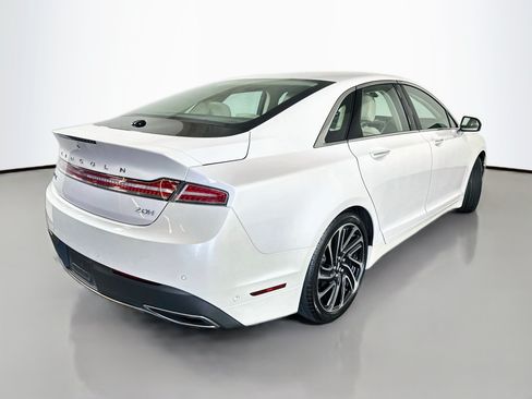 Used 2020 Lincoln MKZ Reserve w/ Luxury Package FWD image 7
