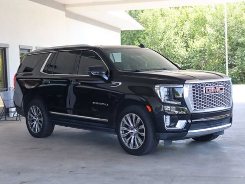 Used 2021 GMC Yukon Denali w/ Denali Premium Package AWD/4WD image 5