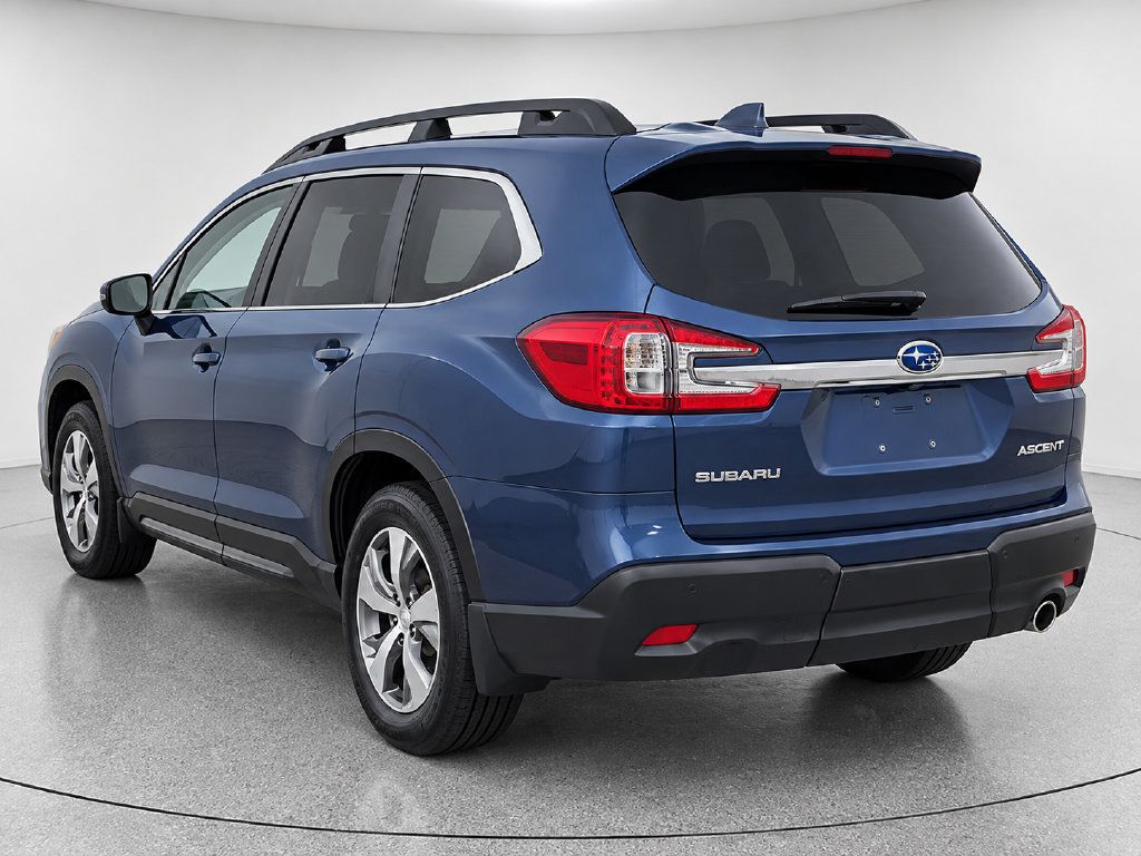 Used 2023 Subaru Ascent Premium w/ Convenience Package AWD/4WD image 3