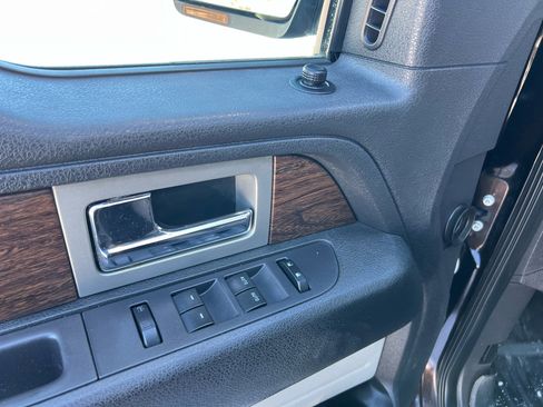 Used 2013 Ford F150 Lariat image 16