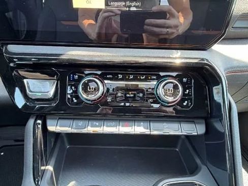 New 2026 GMC Sierra 2500 AT4 w/ Technology Package AWD/4WD image 24