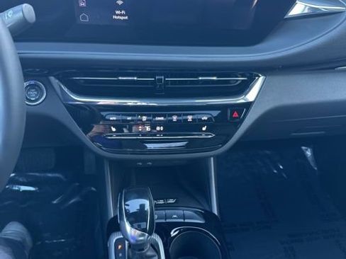 Used 2025 Buick Envista Avenir image 26