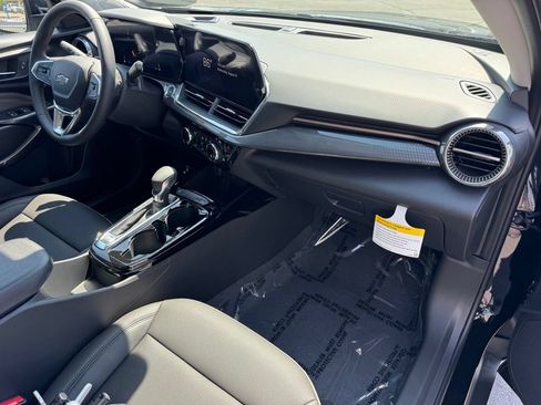 New 2026 Chevrolet Trax ACTIV w/ Driver Confidence Package FWD image 6