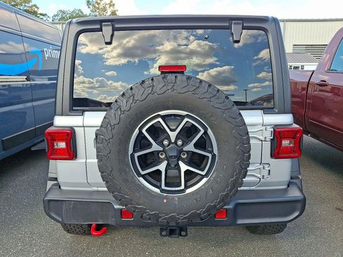 Certified 2024 Jeep Wrangler Unlimited Rubicon image 5