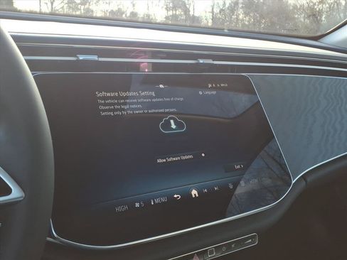 New 2026 Mercedes-Benz E 350 4MATIC Sedan image 14