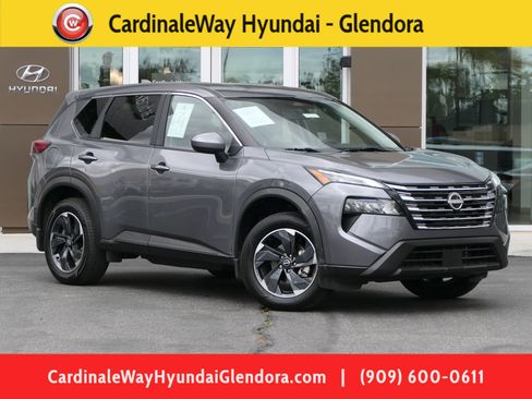 Used 2024 Nissan Rogue SV FWD image 1