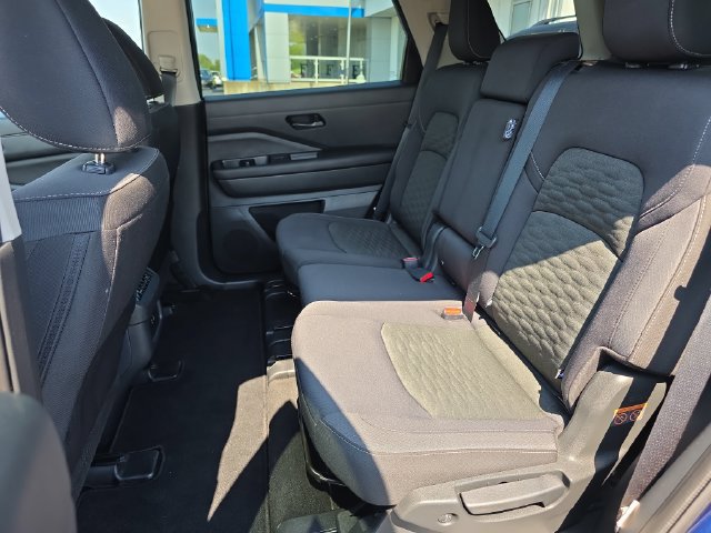 Certified 2024 Nissan Pathfinder SV AWD/4WD image 13