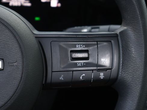 Used 2025 Nissan Kicks S AWD/4WD image 13