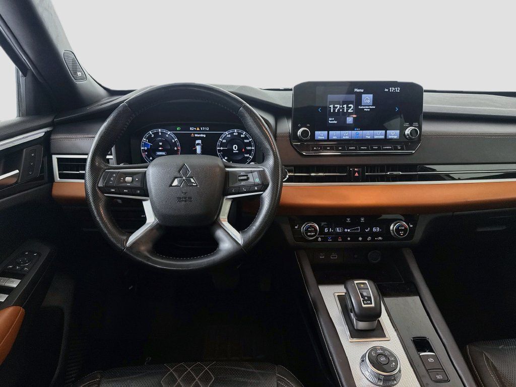 Used 2023 Mitsubishi Outlander SEL FWD image 25