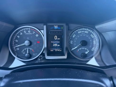 Used 2023 Toyota Tacoma TRD Off-Road w/ TRD Premium Off Road Package AWD/4WD image 15