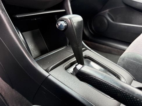 Used 2004 Honda Accord LX image 22