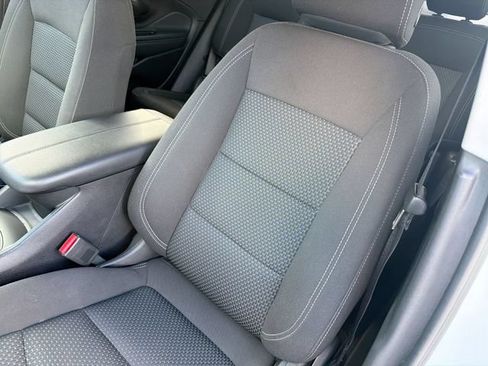 Used 2024 GMC Terrain SLE AWD/4WD image 14
