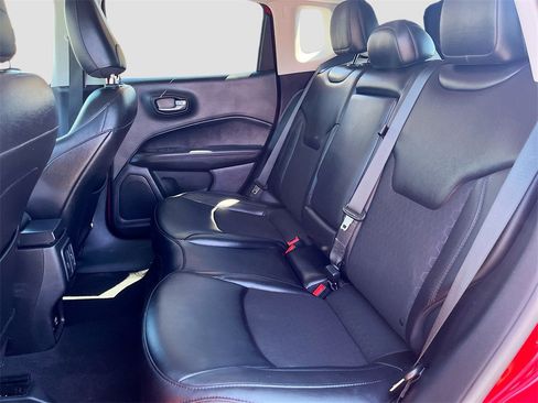 Used 2021 Jeep Compass Latitude image 22