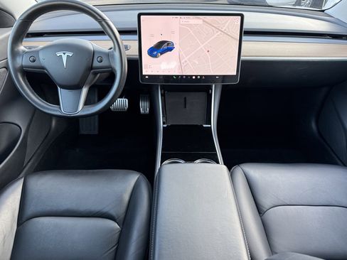 Used 2018 Tesla Model 3 image 23