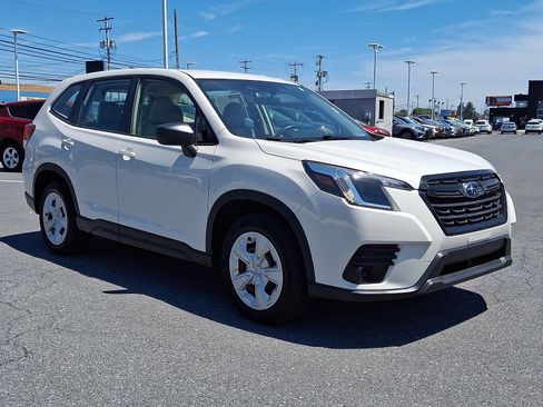 Used 2022 Subaru Forester AWD/4WD image 3