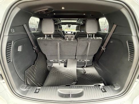 Used 2026 Chrysler Pacifica Select image 40