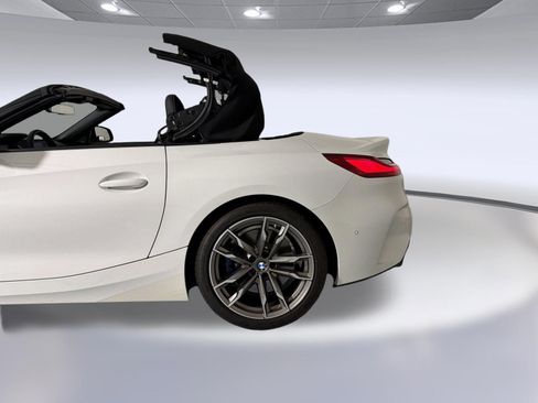 Used 2024 BMW Z4 M40i w/ Premium Package RWD image 24