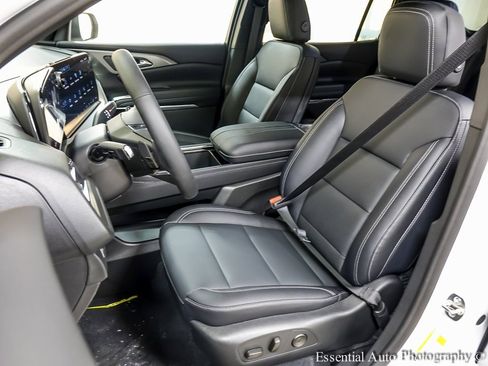 New 2026 Chevrolet Traverse LT w/ Midnight/Sport Edition image 9