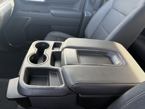 Used 2022 Chevrolet Silverado 1500 LT image 12