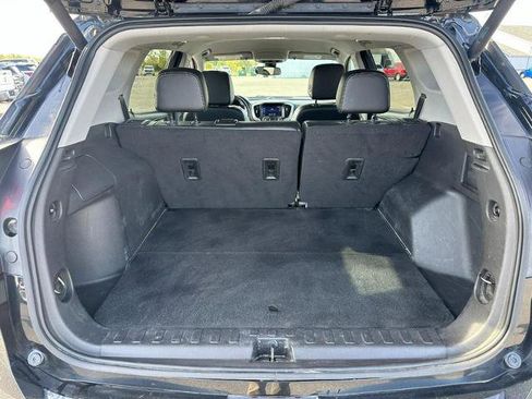 Used 2023 GMC Terrain SLT image 6