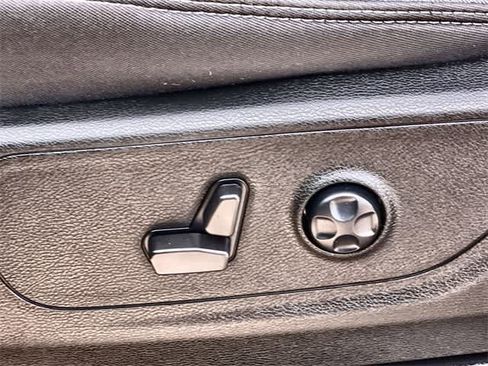 Used 2021 RAM 1500 Big Horn image 31