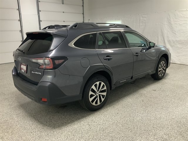 Used 2024 Subaru Outback Premium AWD/4WD image 5