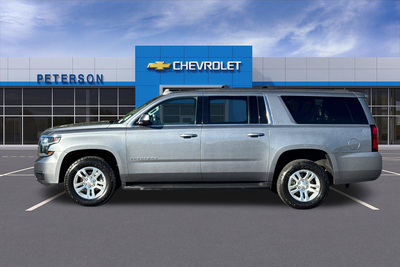 Used 2018 Chevrolet Suburban LT AWD/4WD image 7