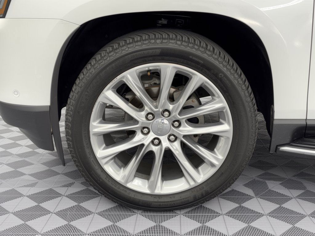 Used 2018 Cadillac Escalade Luxury AWD/4WD image 13