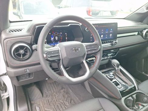 Used 2023 Chevrolet Colorado Z71 w/ Z71 Convenience Package 2 AWD/4WD image 4