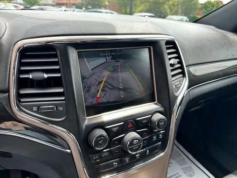 Used 2015 Jeep Grand Cherokee Overland w/ Advanced Technology Group image 15