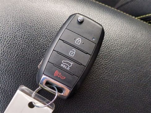 Used 2016 Kia Soul + image 34