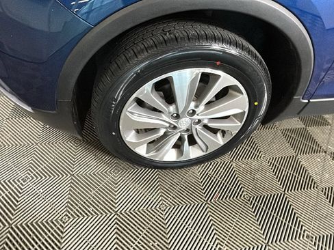 Used 2020 Buick Encore Preferred FWD image 11