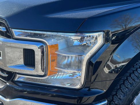 Used 2018 Ford F150 XLT image 7